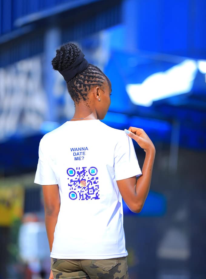 Women’s T-Shirt: “Connecti-Tee Chic”